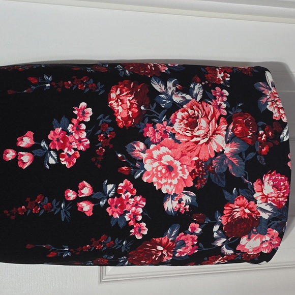 Emery Rose Bodycon Floral dress SIZE  XL - Picture 3 of 10
